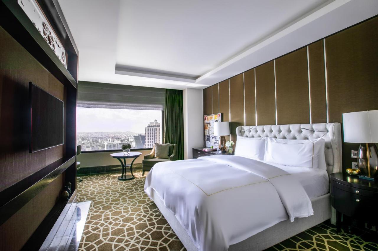 Fairmont Hotel 5*