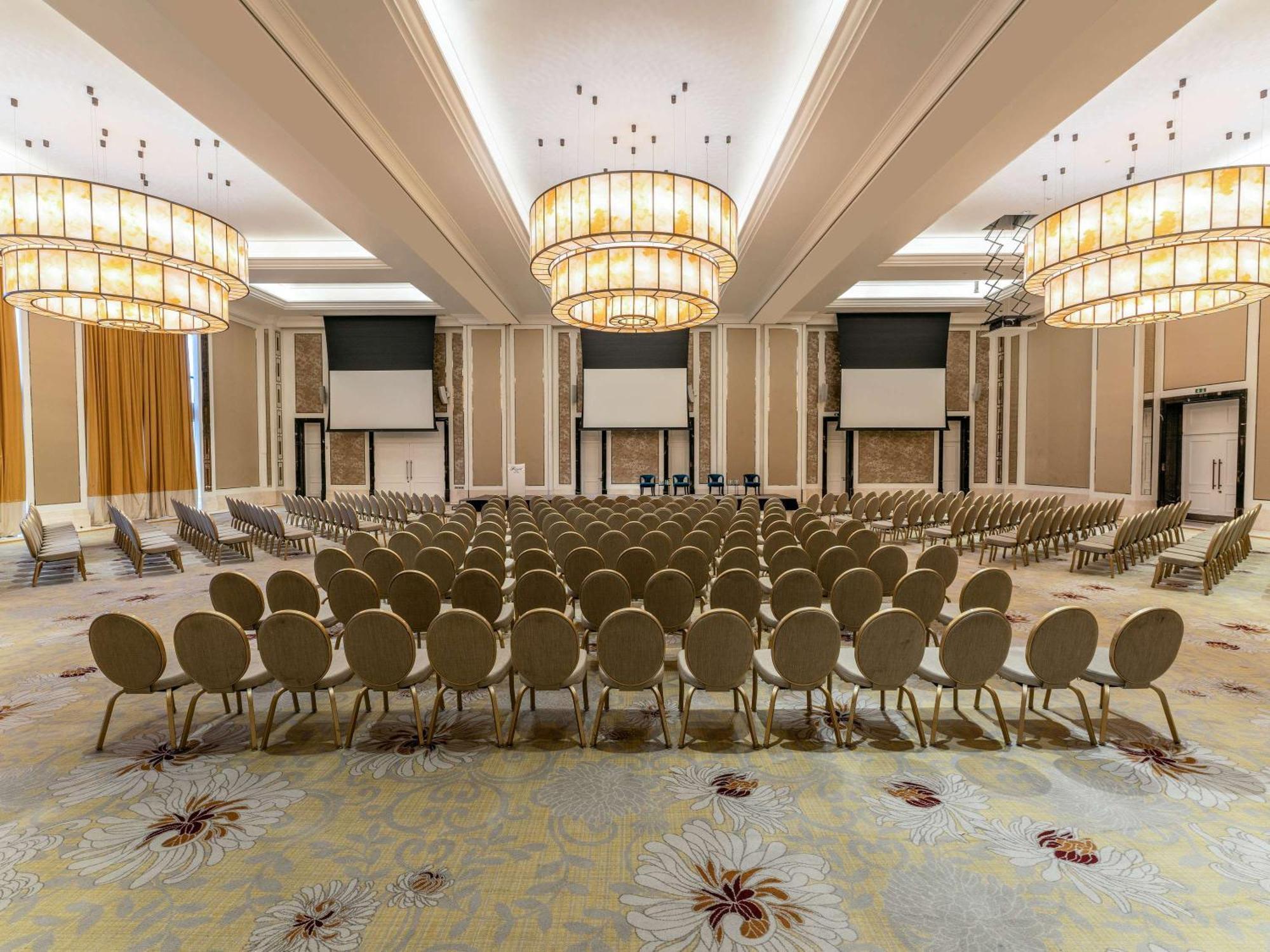 Fairmont Hotel 5*